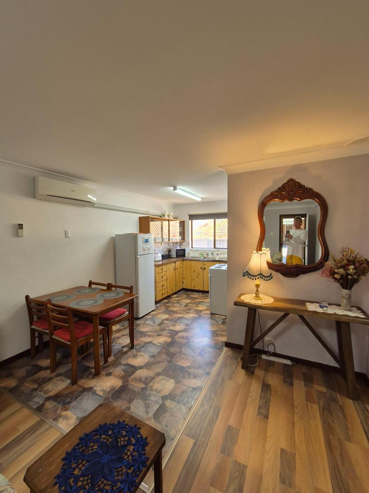 Champion Bay Beach Unit, With Own Carport, Geraldton Exterior photo
